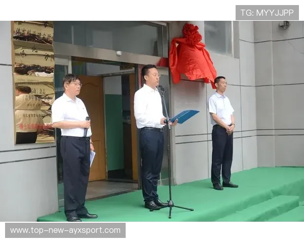 国际游泳协会在反兴奋剂方面与科研机构合作，国际游泳联合会总部设在哪里